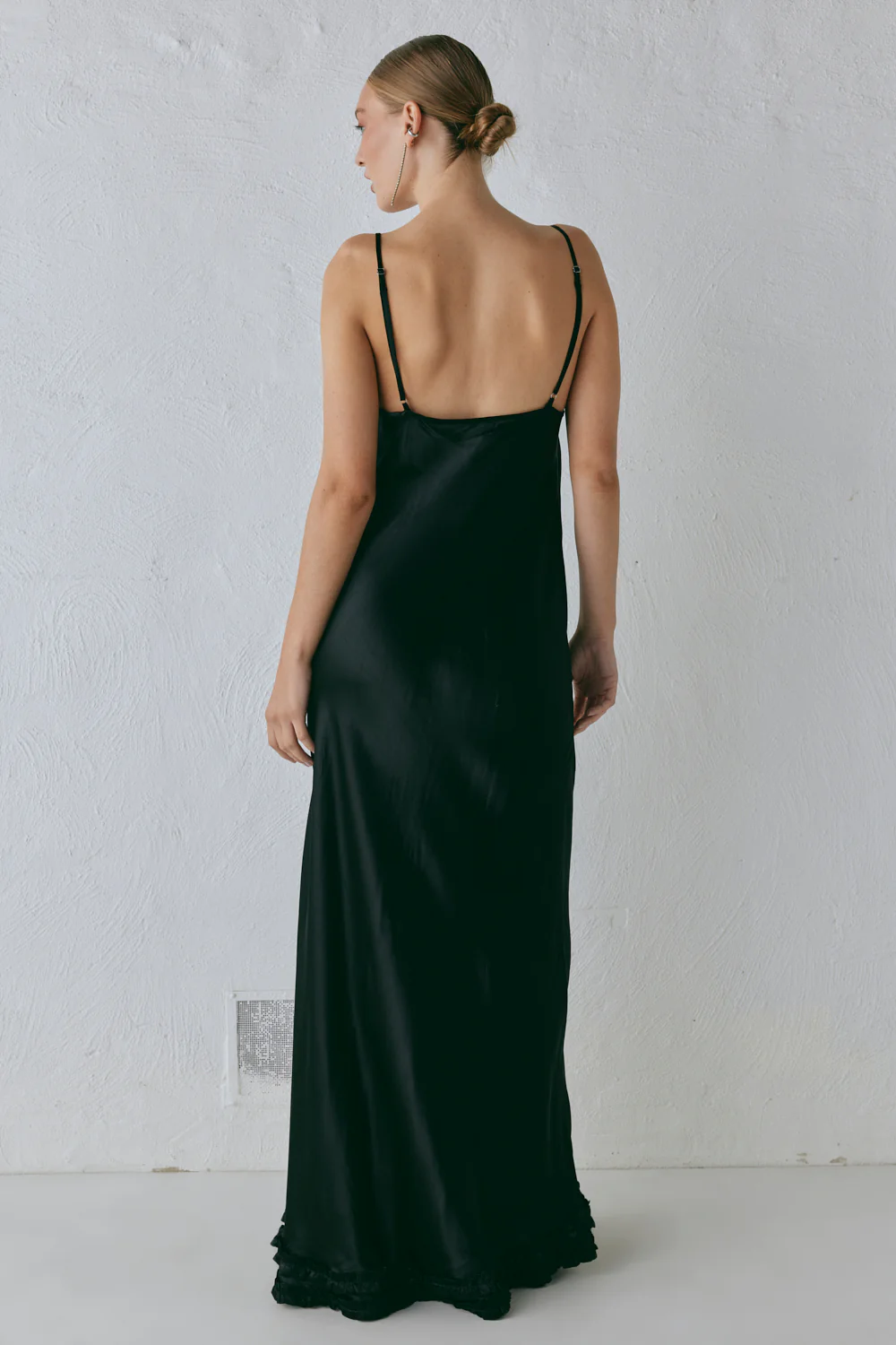 Alber Satin Maxi Dress Black - Image 8