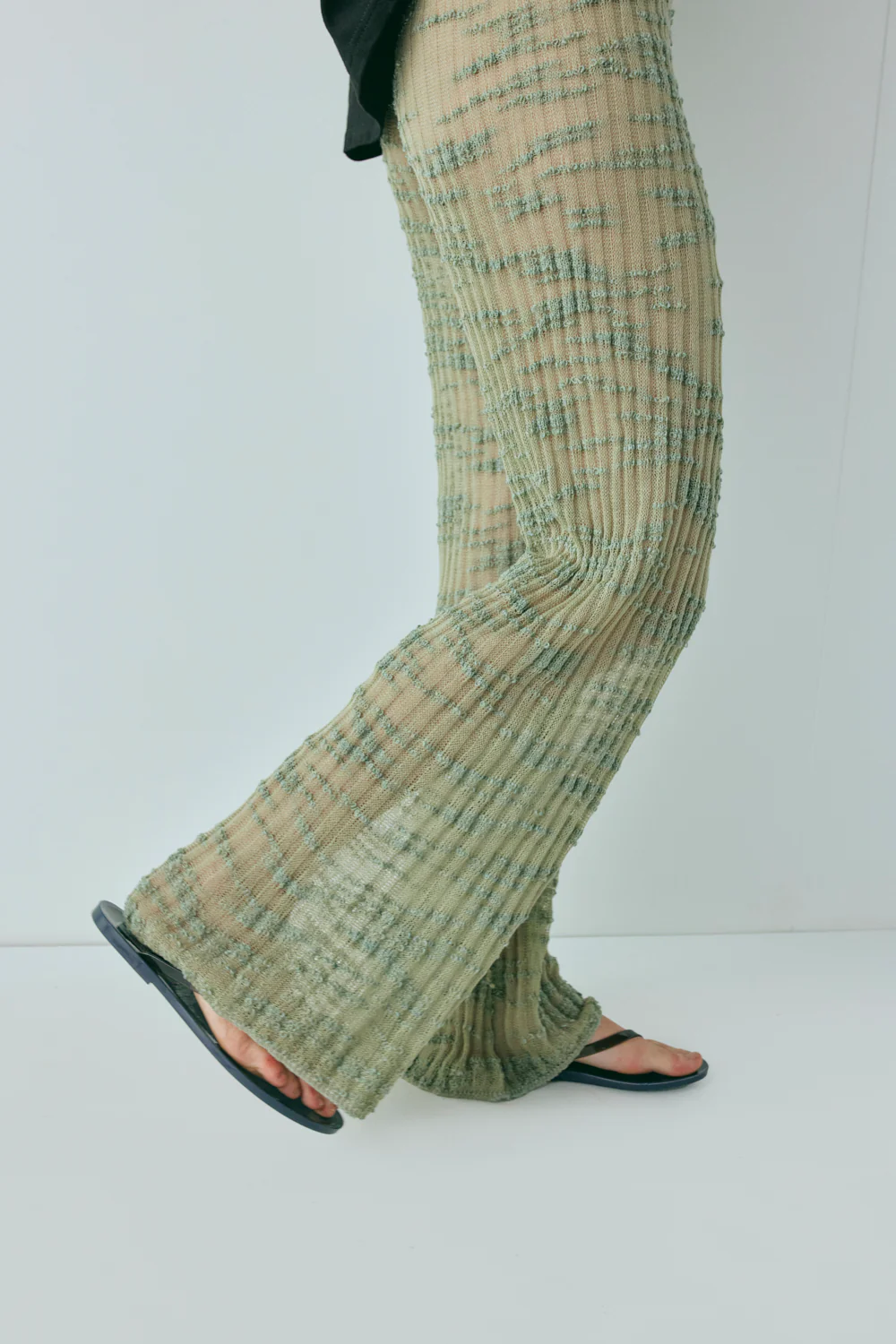 Aliya Knit Flare Pants Khaki - Image 4