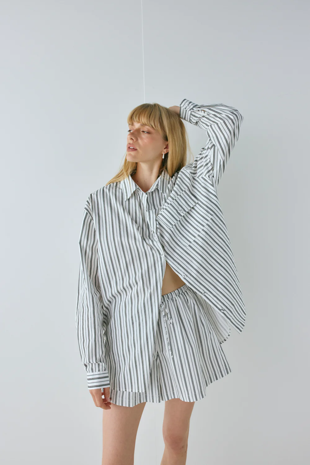 Annika Shorts Black Stripe - Image 3
