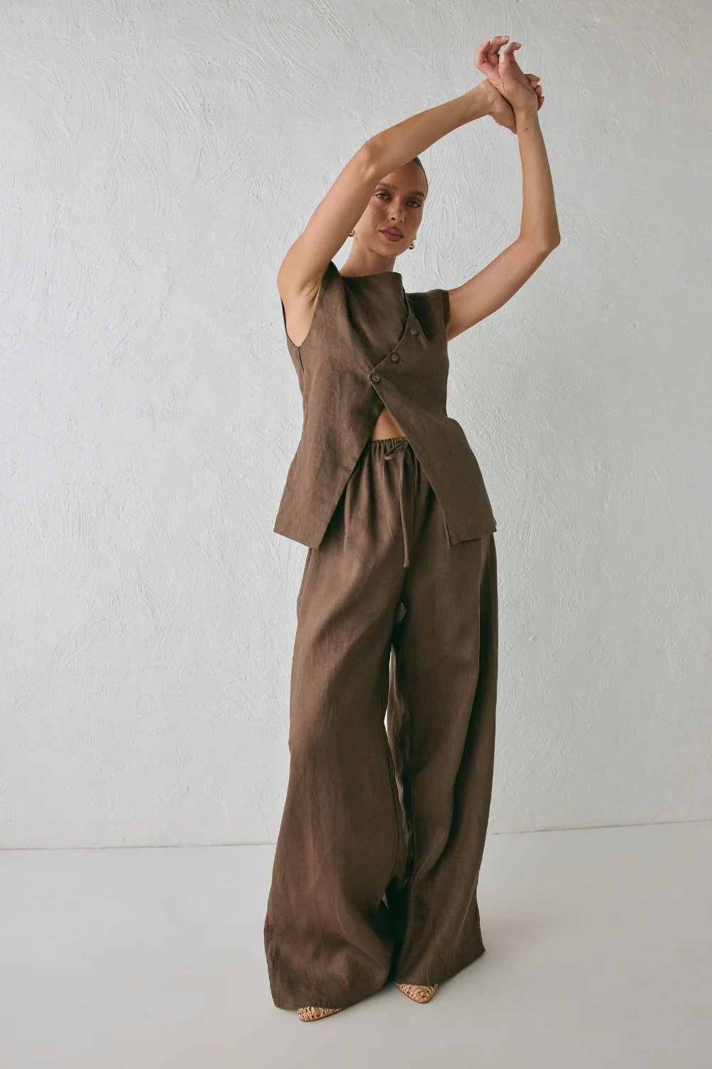 Aria Linen Vest Chocolate - Image 2