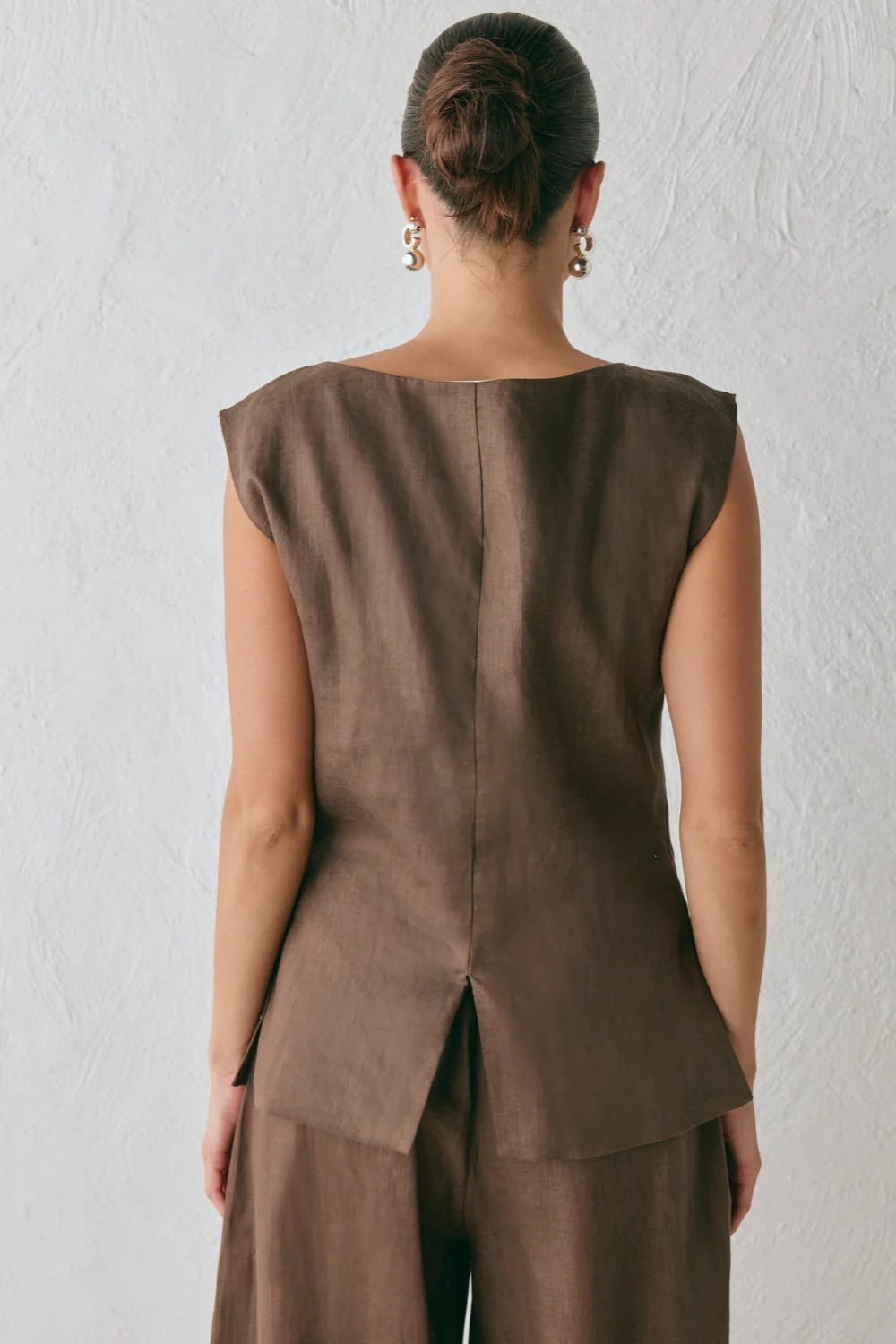 Aria Linen Vest Chocolate - Image 6