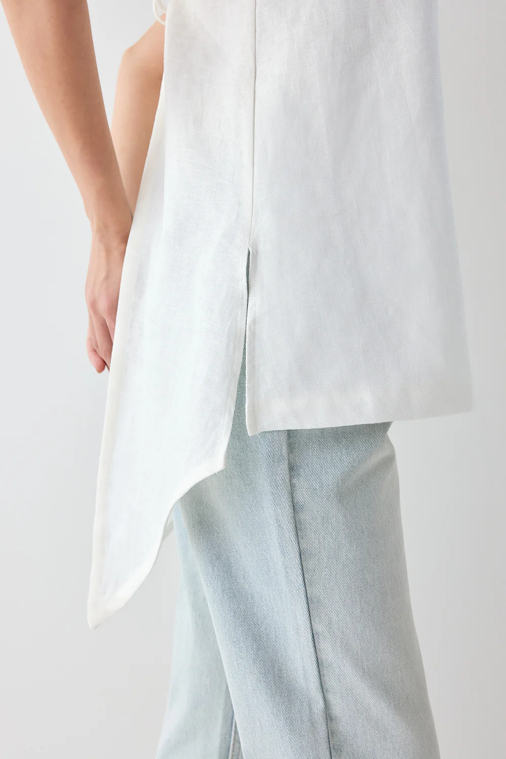 Arli Linen Top White - Image 8
