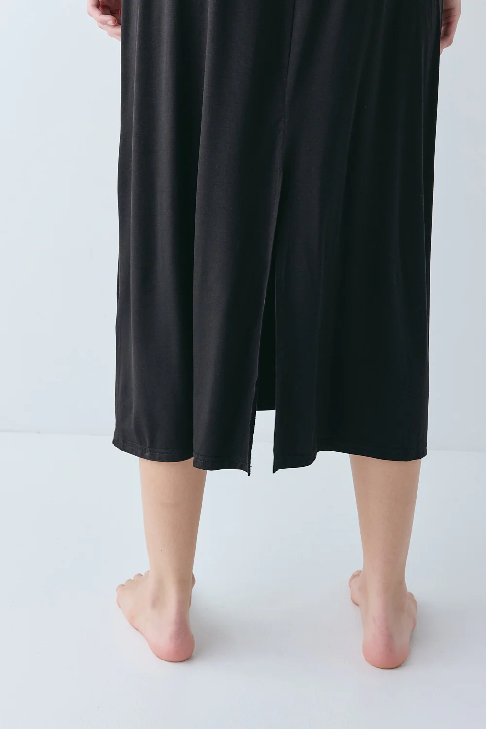 Carrie Midi Slip Dress Black - Image 3