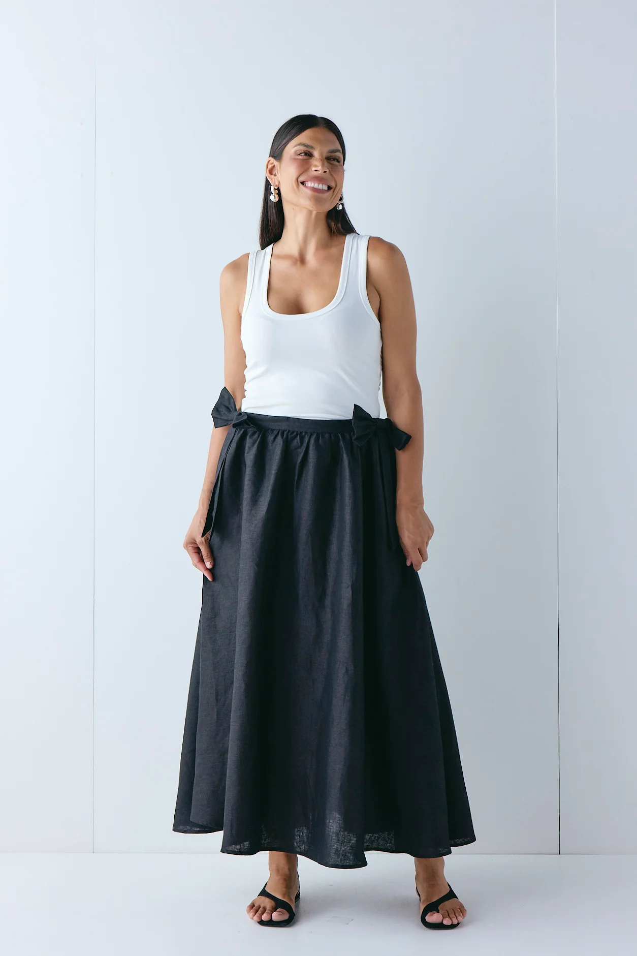 Daphne Linen Midi Skirt Black - Image 3