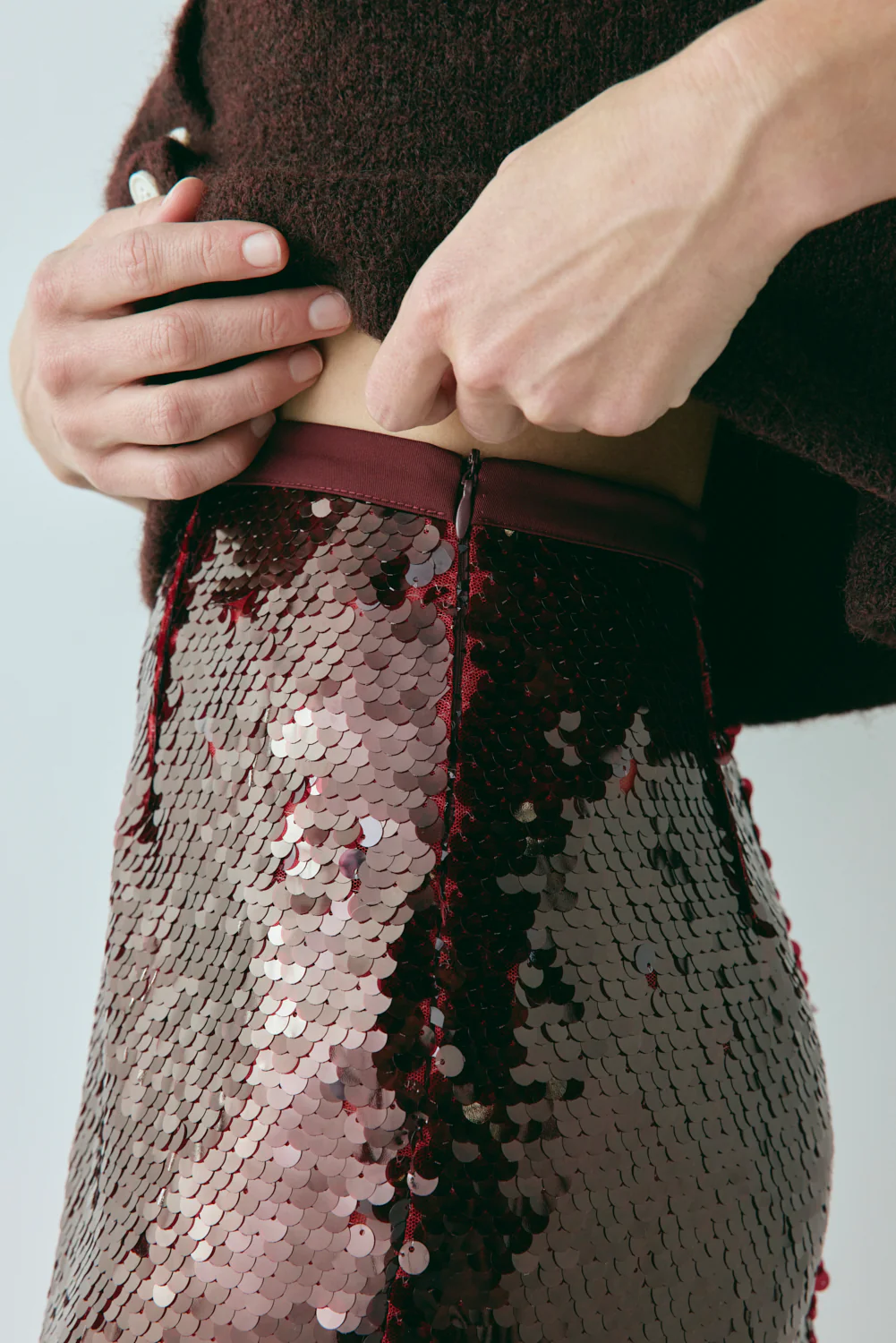 Devyn Sequin Midi Skirt Wine - Image 4
