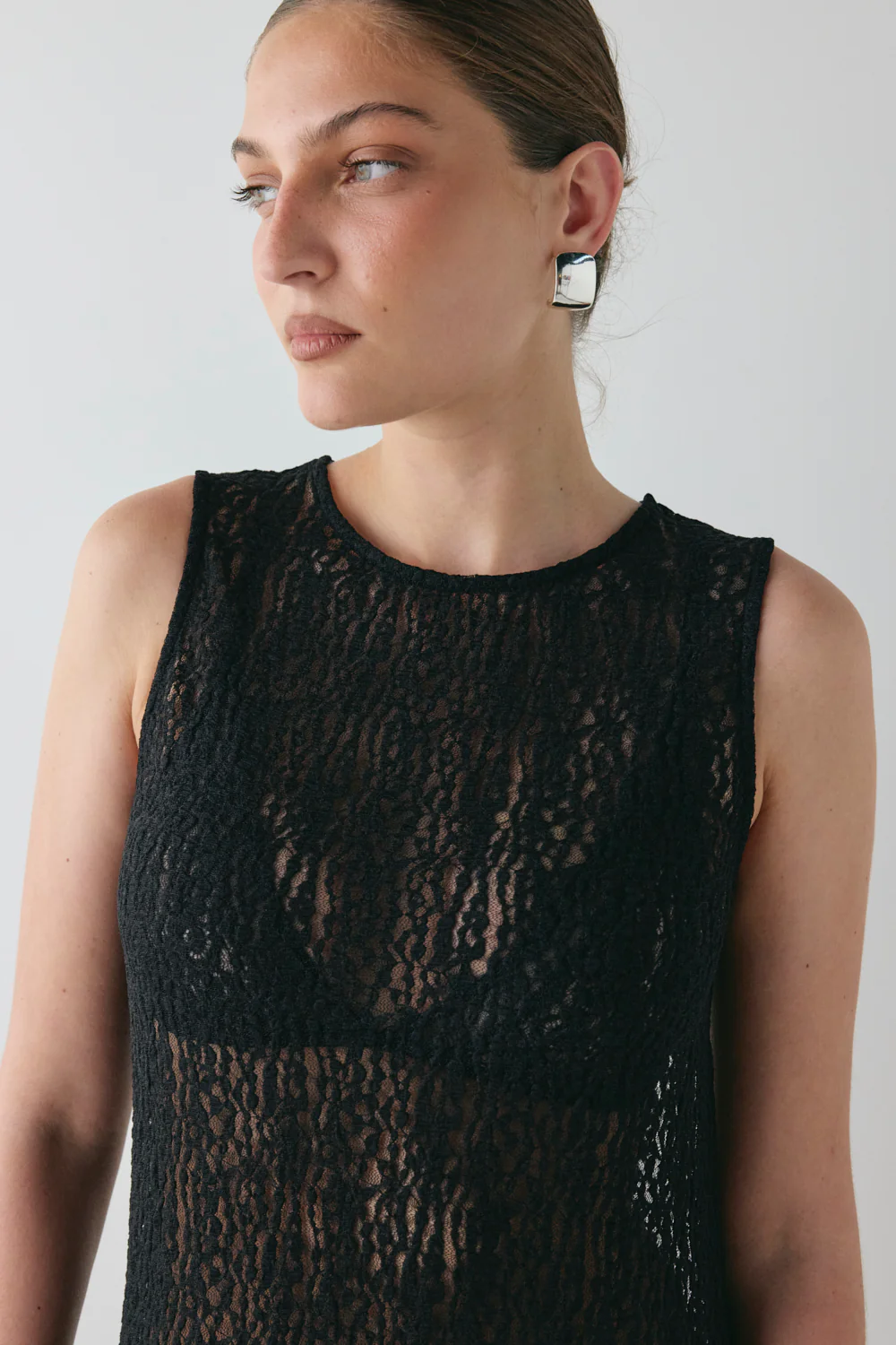 Estelle Lace Midi Dress Black - Image 2