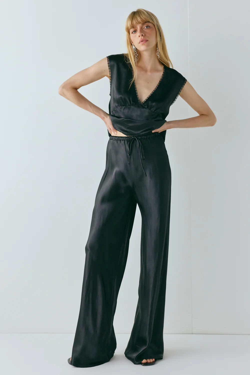 Flores Satin Top Black - Image 2