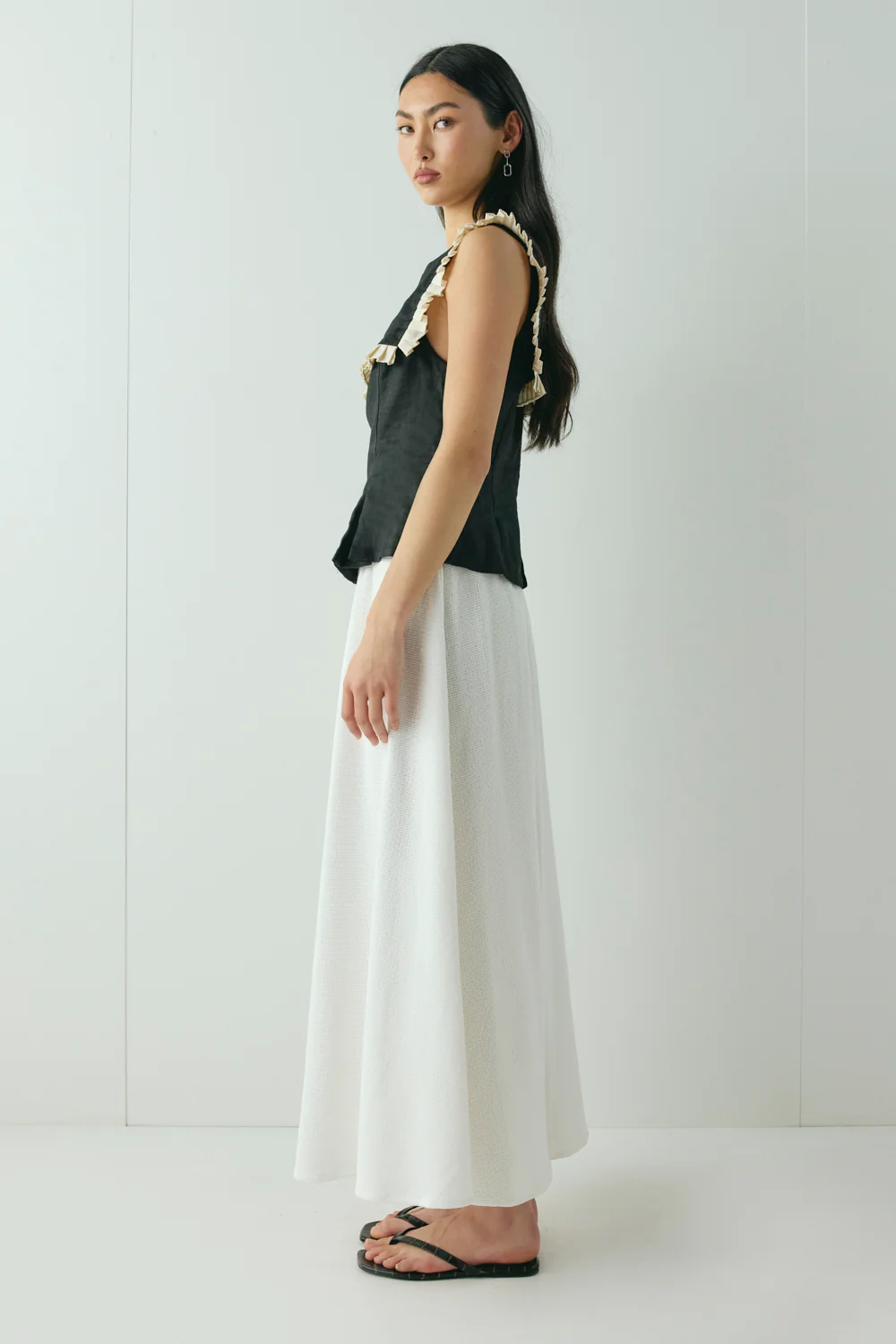 Indra Linen Top Black - Image 5