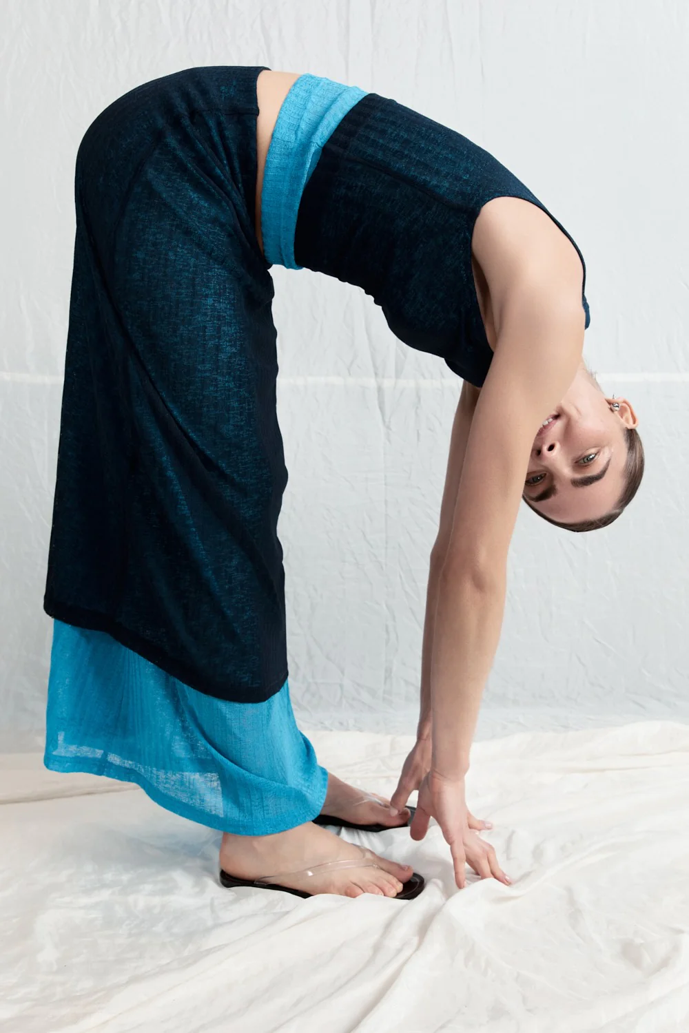 Jil Maxi Skirt Navy - Image 2