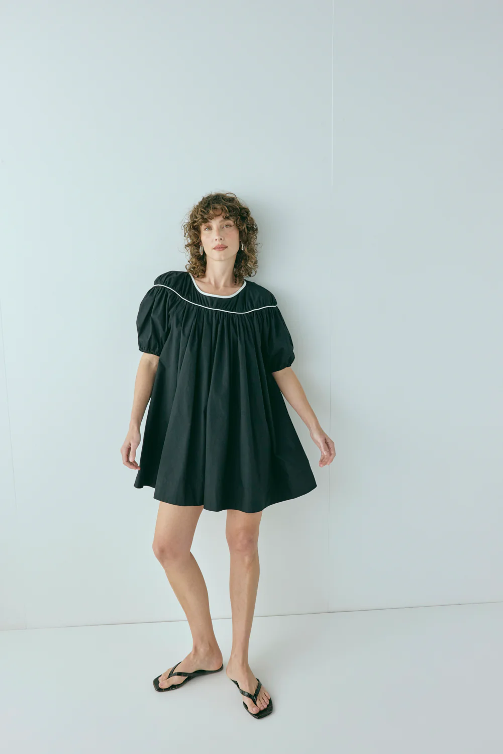 Leila Smock Mini Dress Black - Image 2