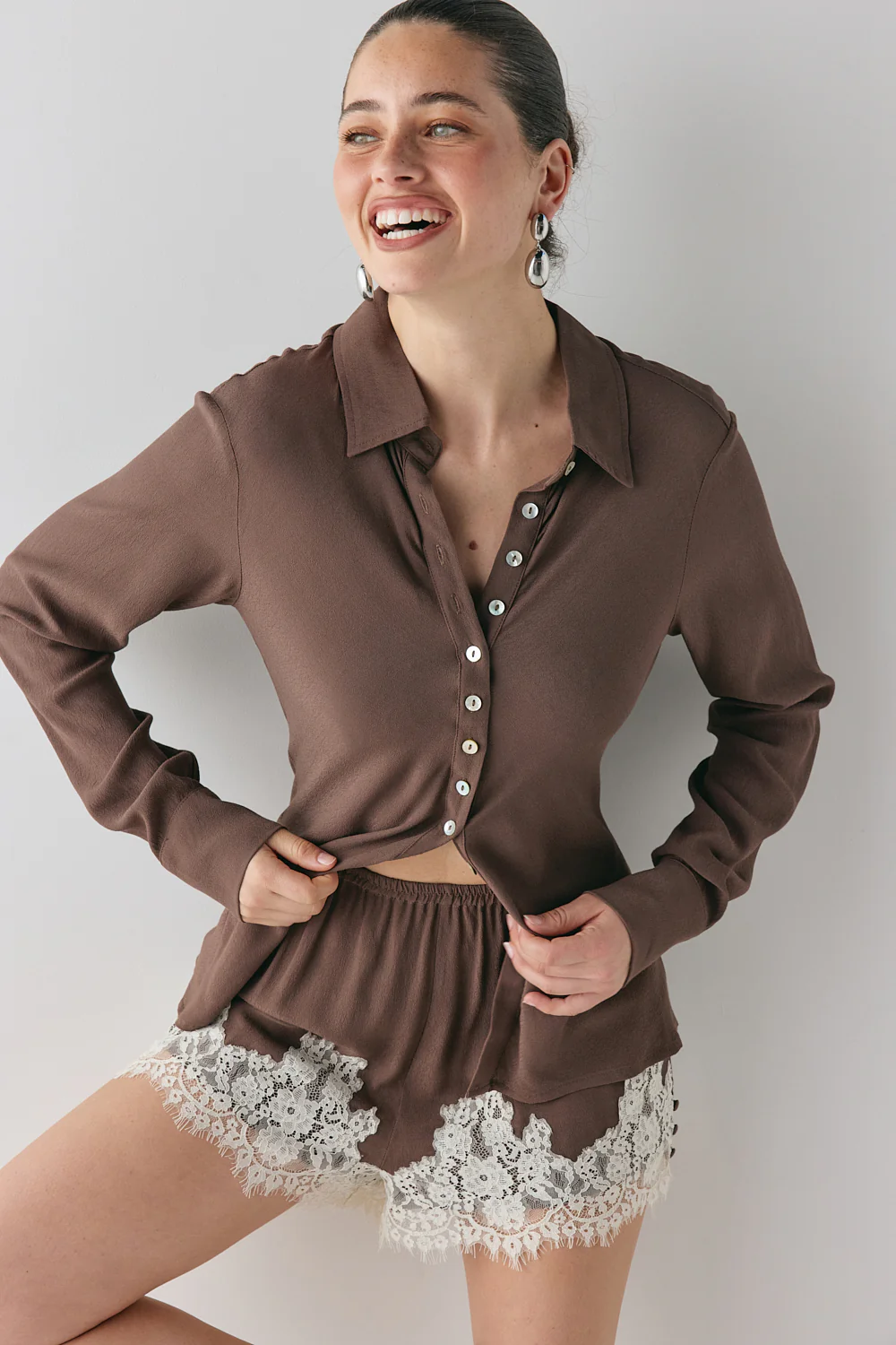 Mila Bias Shirt Chocolate