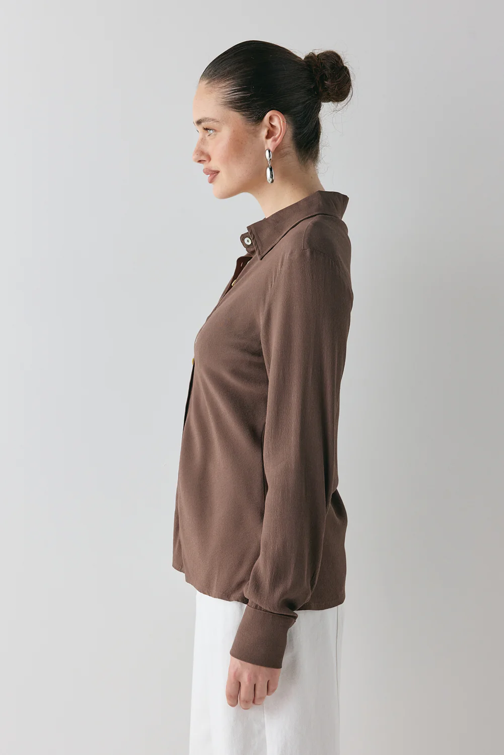 Mila Bias Shirt Chocolate - Image 7