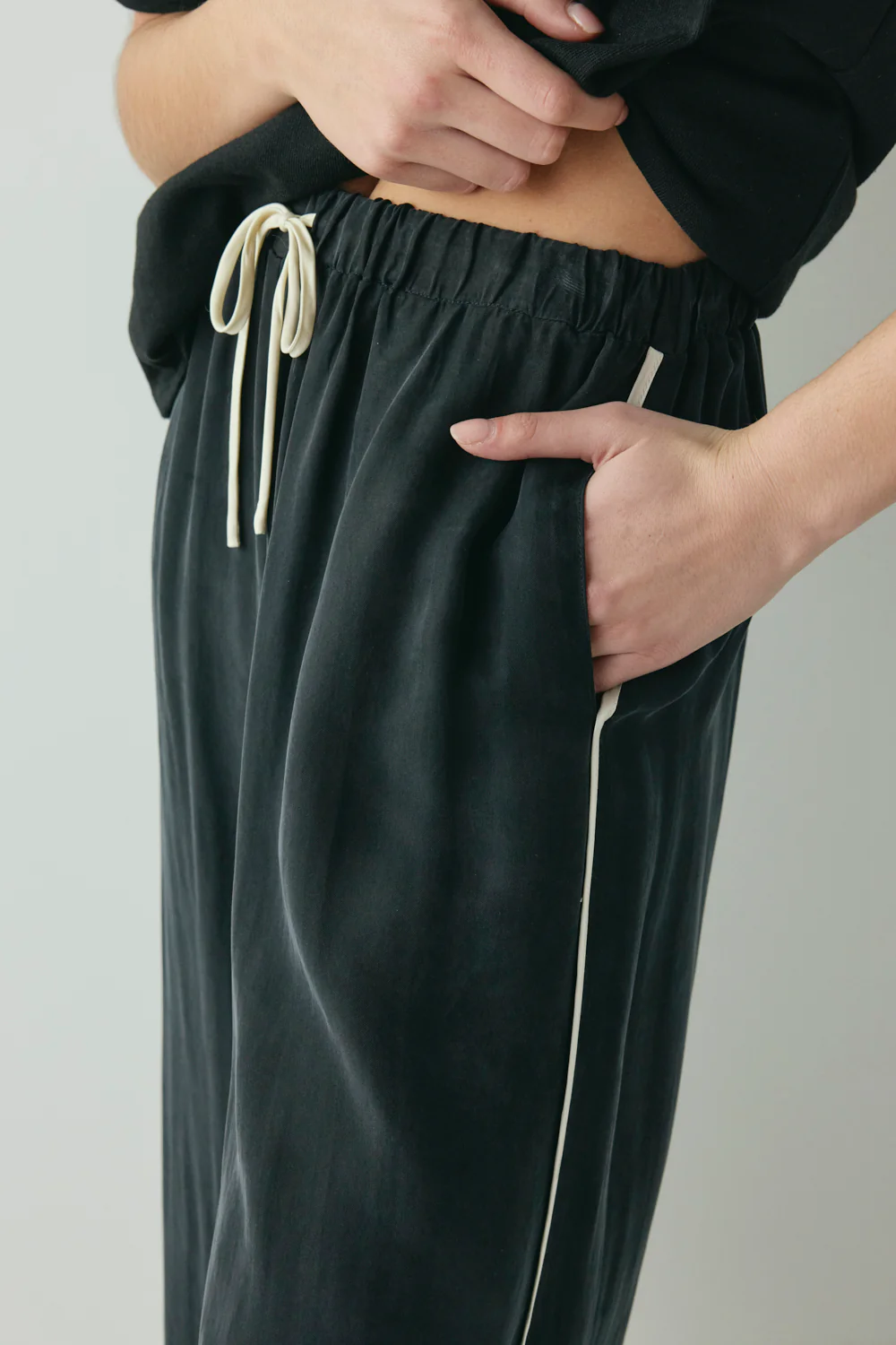 Moonscapes Pants Black - Image 4