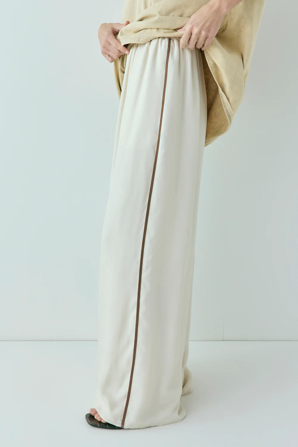 Moonscapes Pants Cream - Image 2