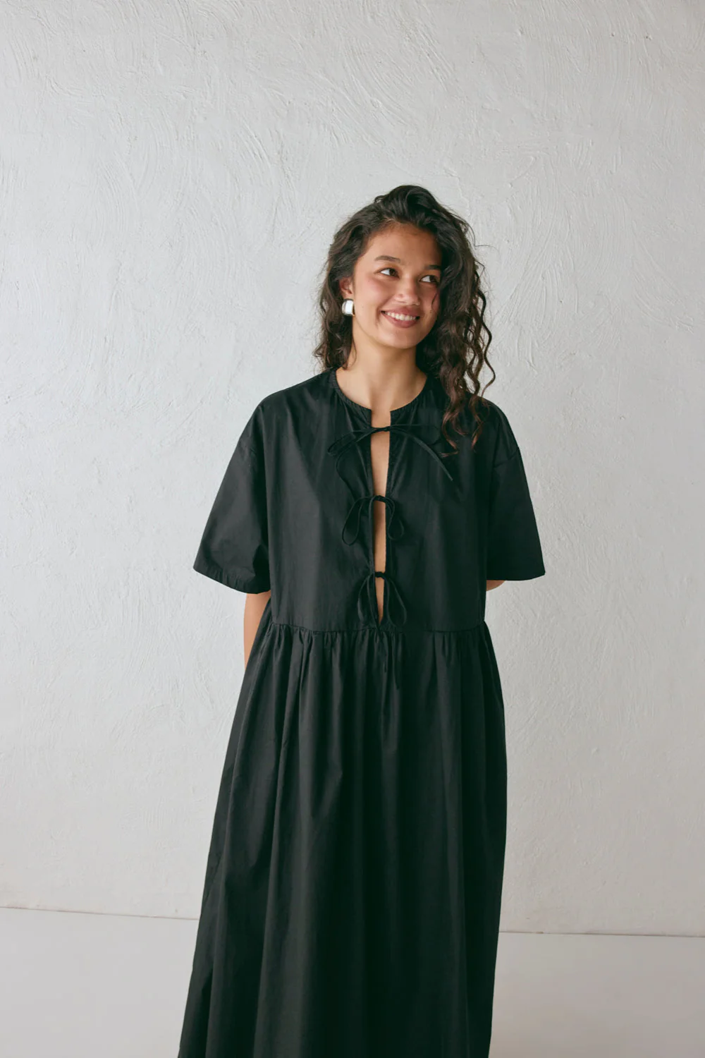 Naomi Smock Maxi Dress Black - Image 5