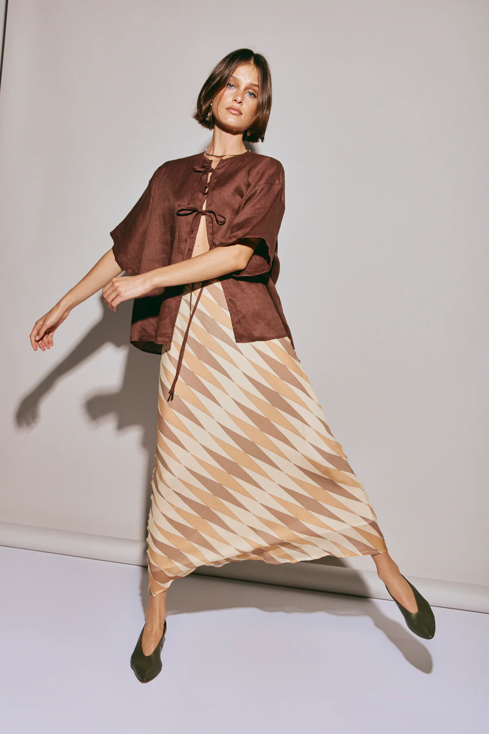 Naomi Linen Smock Top Umber - Image 3