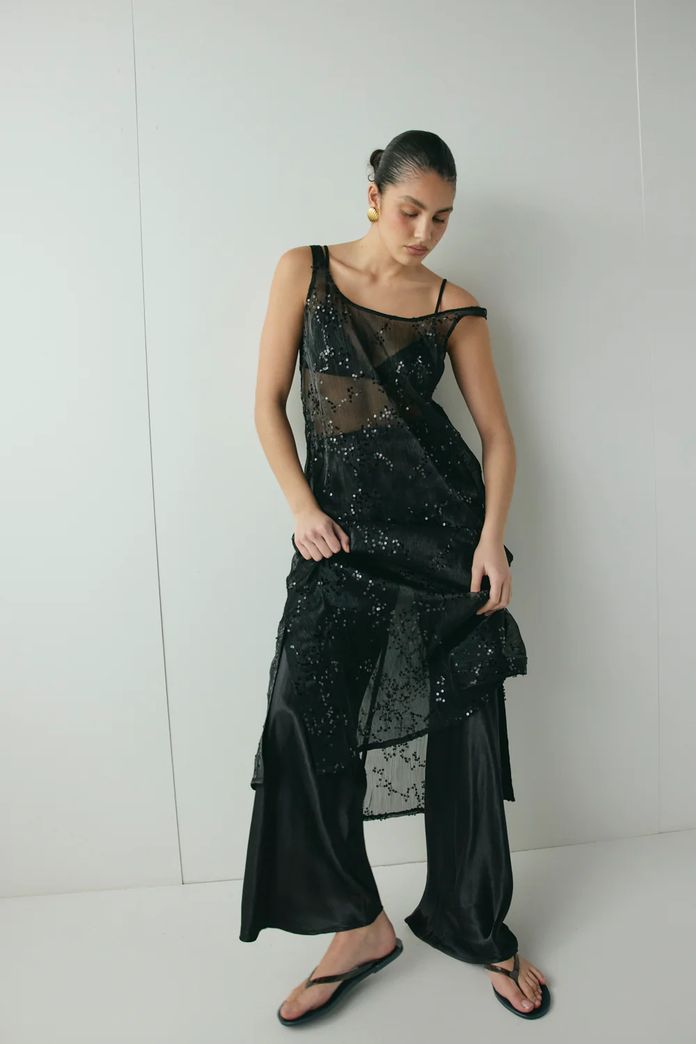 Neve Sequin Midi Dress Black - Image 5
