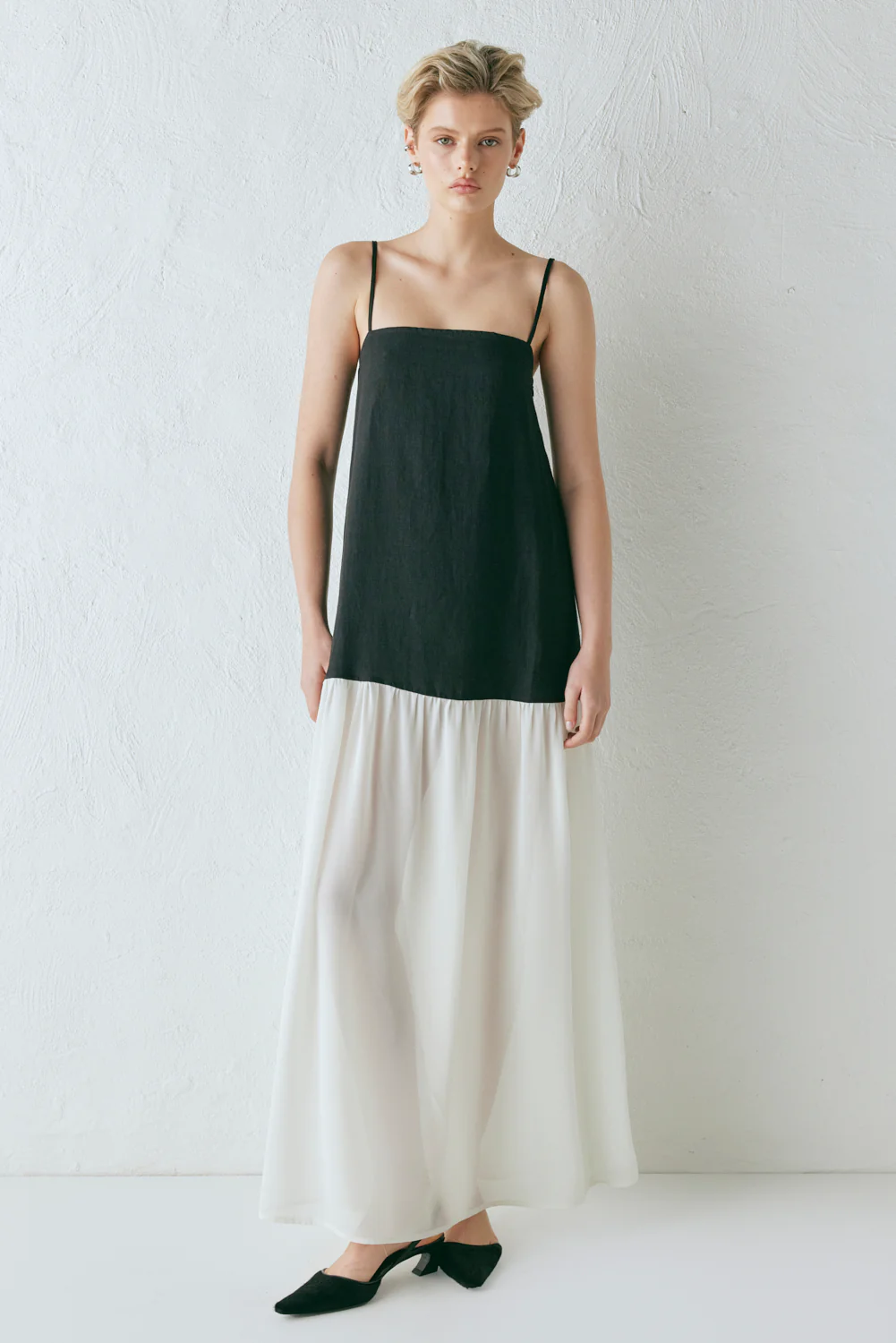 Nora Maxi Dress Noir - Image 5