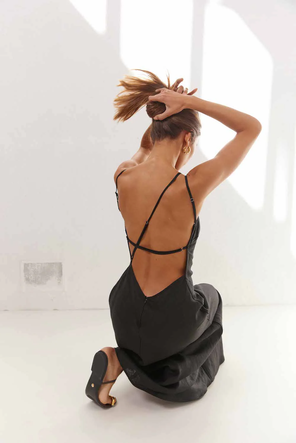 Opal Linen Maxi Dress Black - Image 3