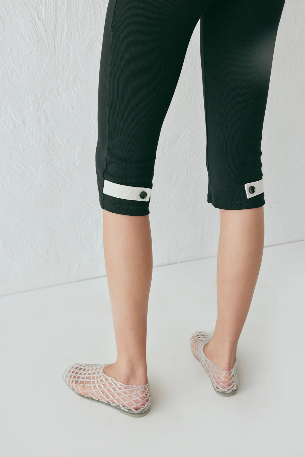 Paola Capri Pants Black - Image 7
