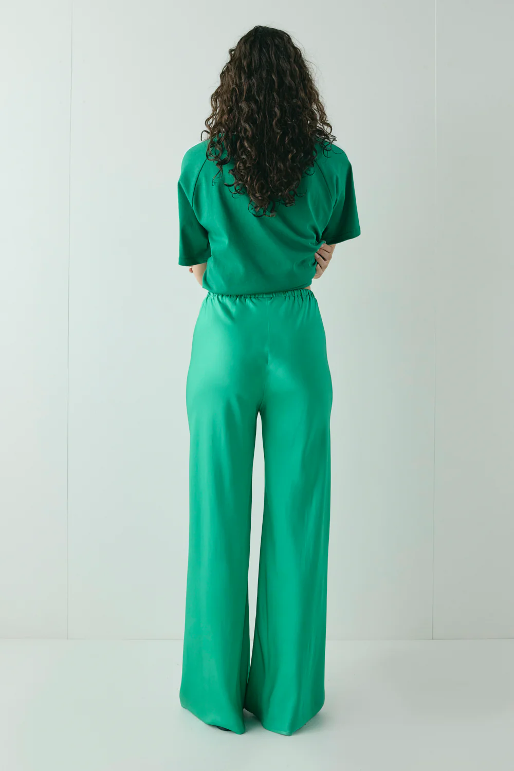 Rae Satin Pants Kelly Green - Image 5