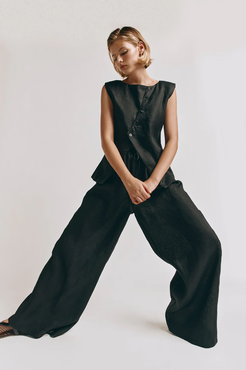 Raya Linen Pants Black - Image 2