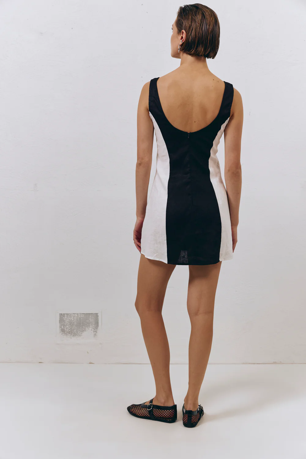 Saskia Linen Mini Dress Black - Image 2
