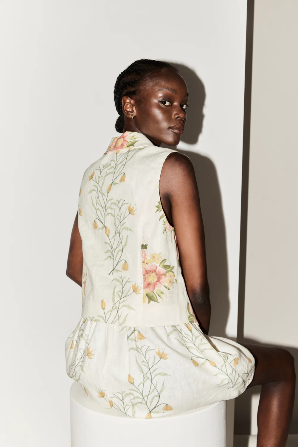 Stevie Linen Vest Nouveaux - Image 6