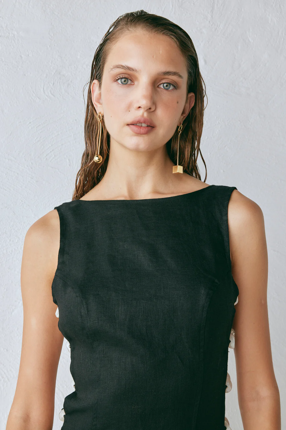 Tia Linen Mini Dress Black - Image 5