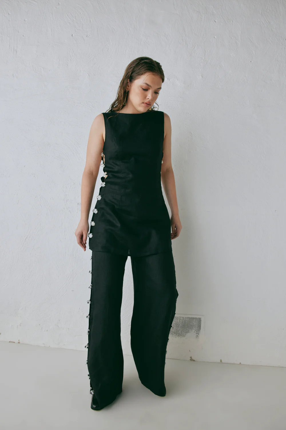 Tia Linen Mini Dress Black - Image 7