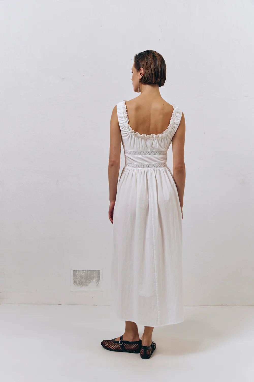 French Silhouette Midi Dress White - Image 2