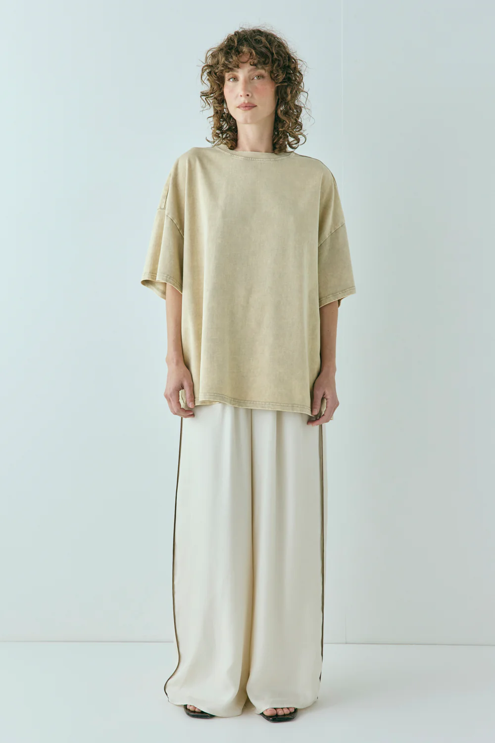 Willow Tee Sand - Image 4