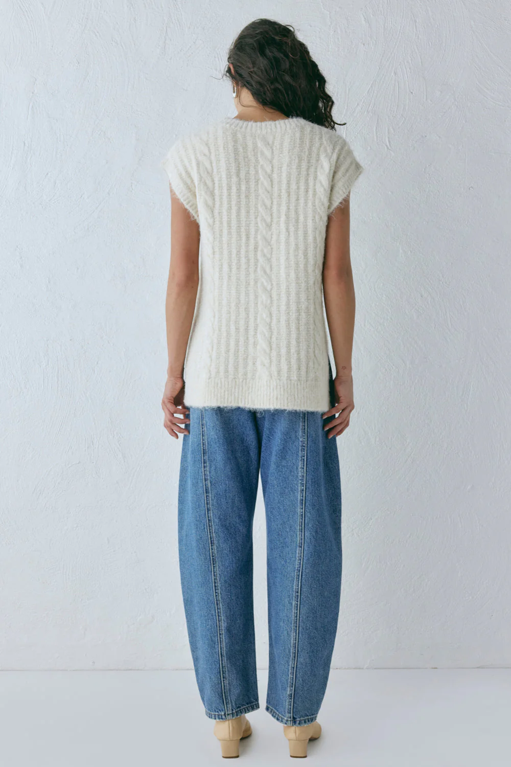 Zita Knit Vest Cream - Image 8